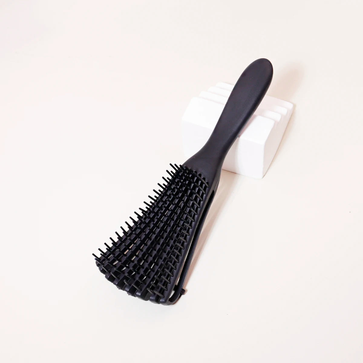 Detangling brush